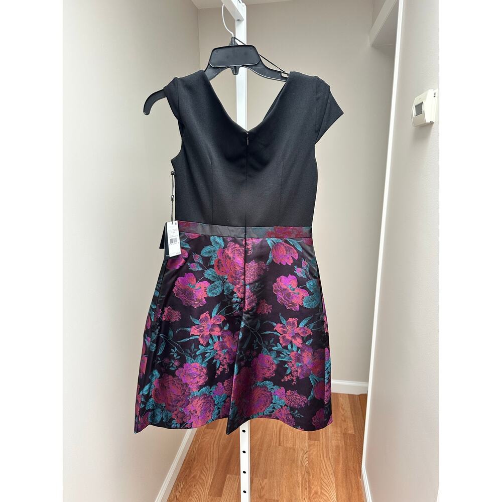 NEW NWT Adrianna Papell Knit Crepe and Jacquard Dress Black Floral Size 2 - Picture 6 of 8